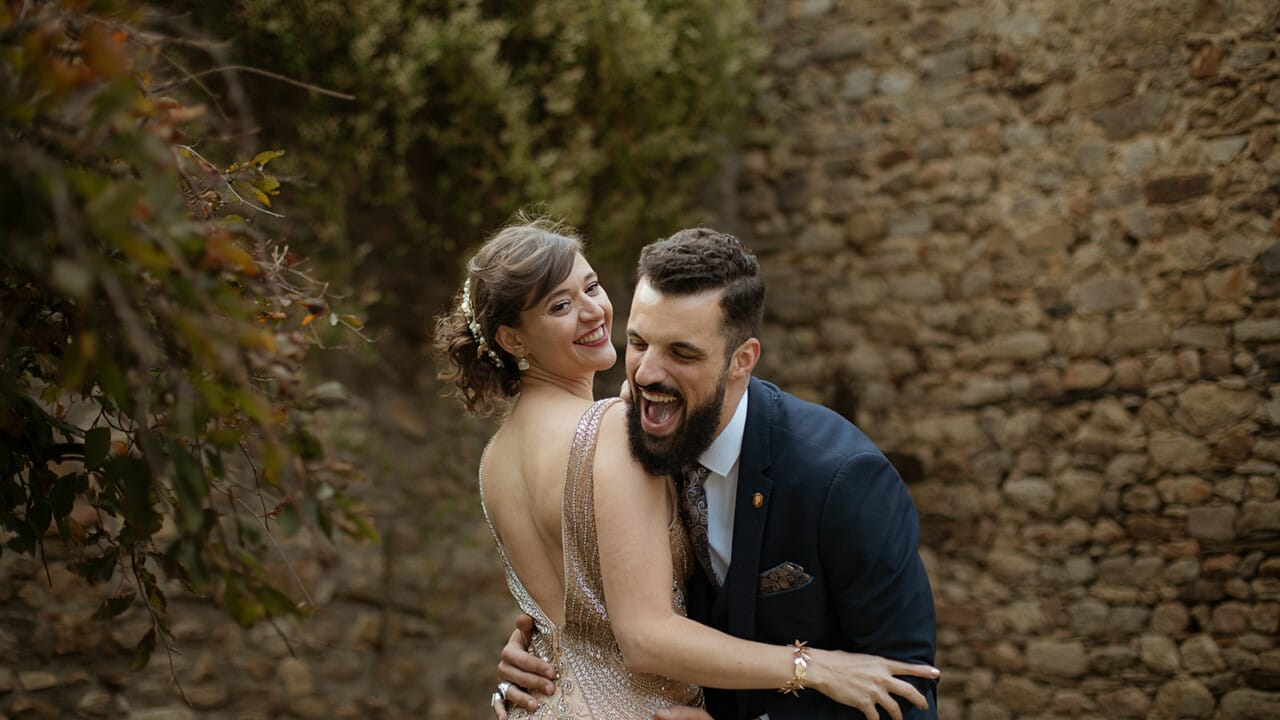 Photographe de mariage The Screaming Chair. Photographe de mariage à Lyon, Paris & Bangkok | Reportage cinématographique