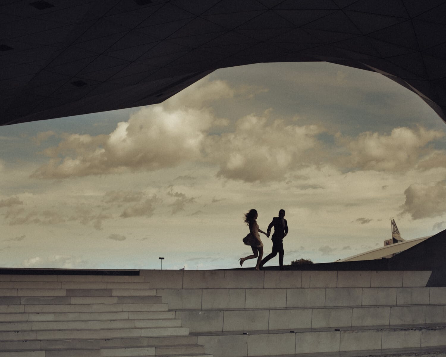 Après le mariage – Un dernier tourbillon d’amour à Lyon. Photographe de mariage à Lyon – The Screaming Chair